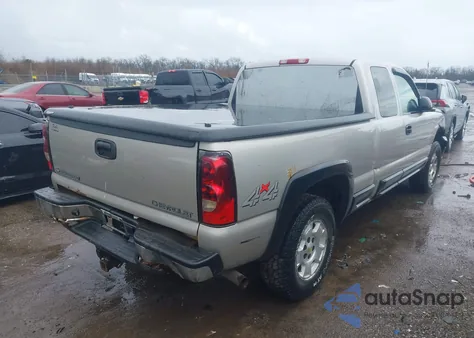 2005 Chevrolet Silverado 1500 Ls z USA, uszkodzony, nr VIN 2GCEK19T451219803